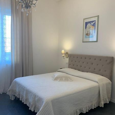 Artemisia Apartment Виареджо Екстериор снимка