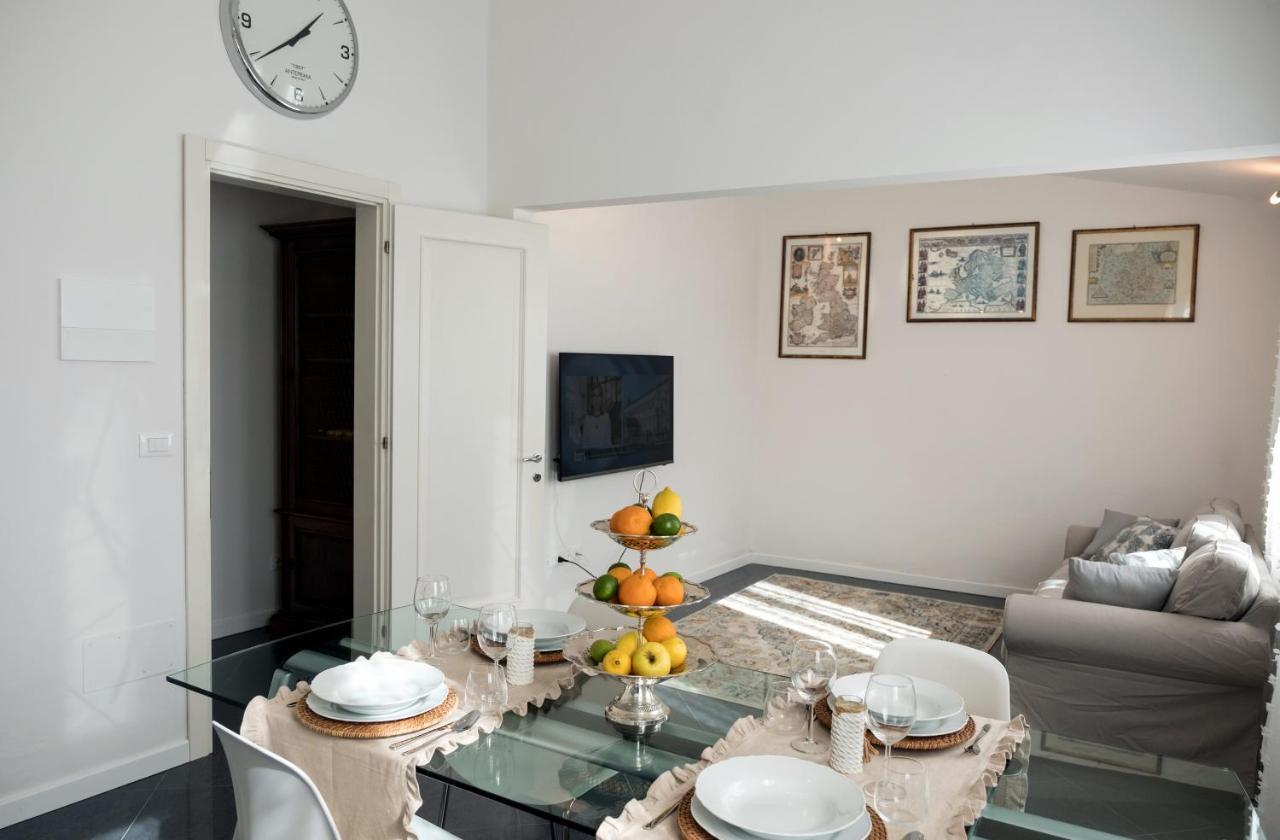 Artemisia Apartment Виареджо Екстериор снимка