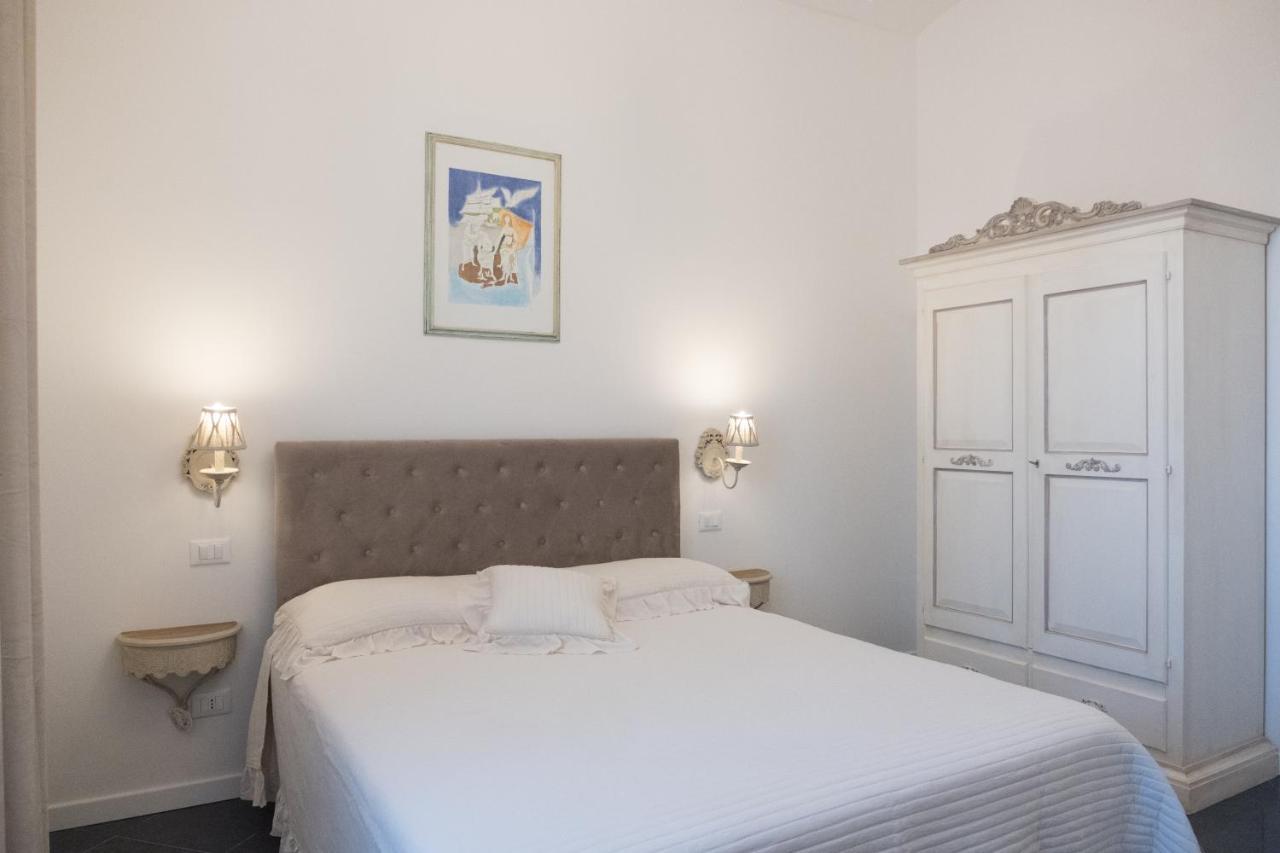 Artemisia Apartment Виареджо Екстериор снимка