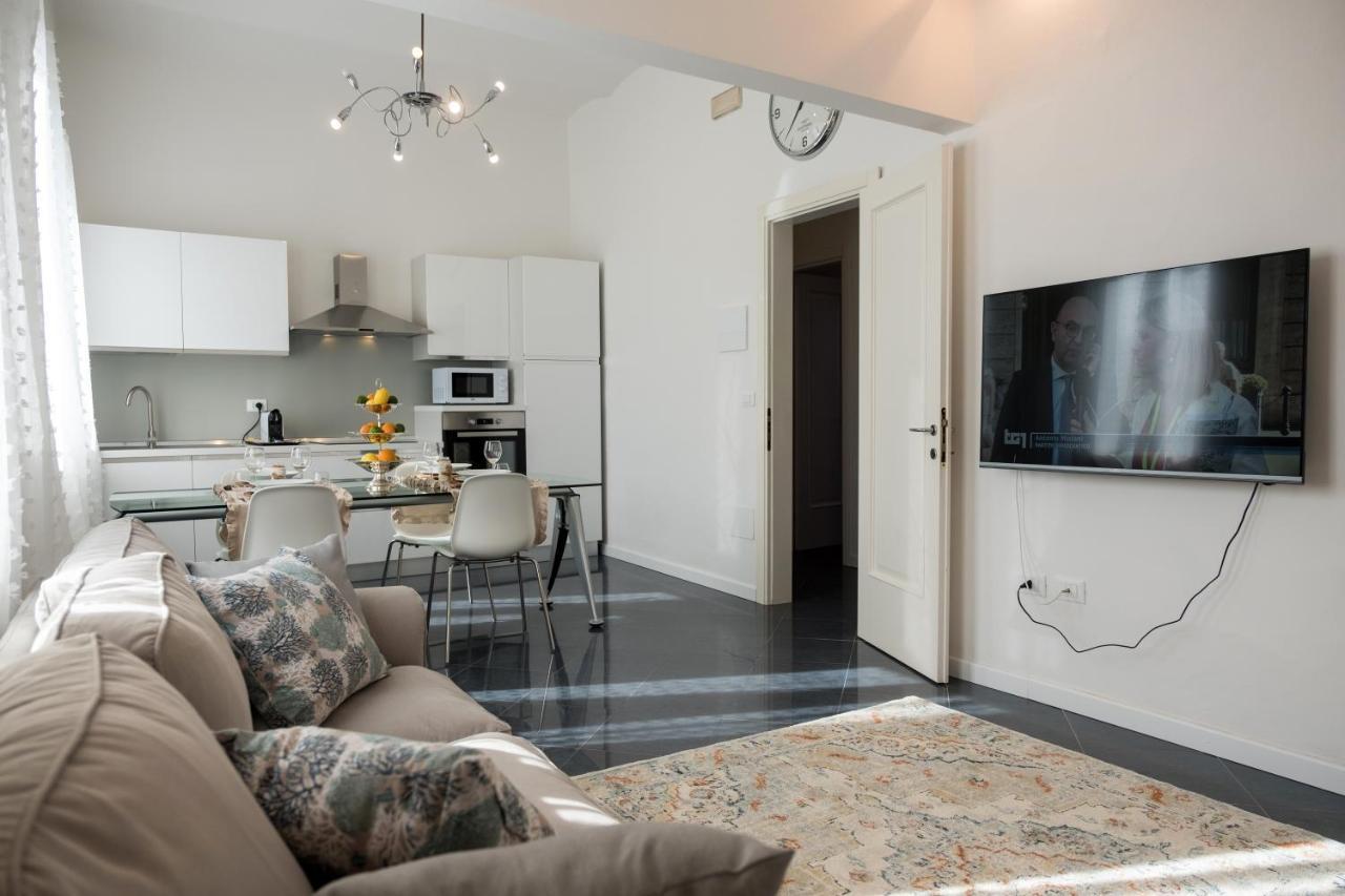 Artemisia Apartment Виареджо Екстериор снимка