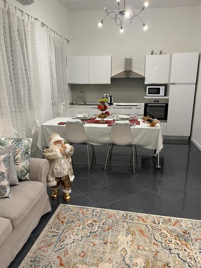 Artemisia Apartment Виареджо Екстериор снимка